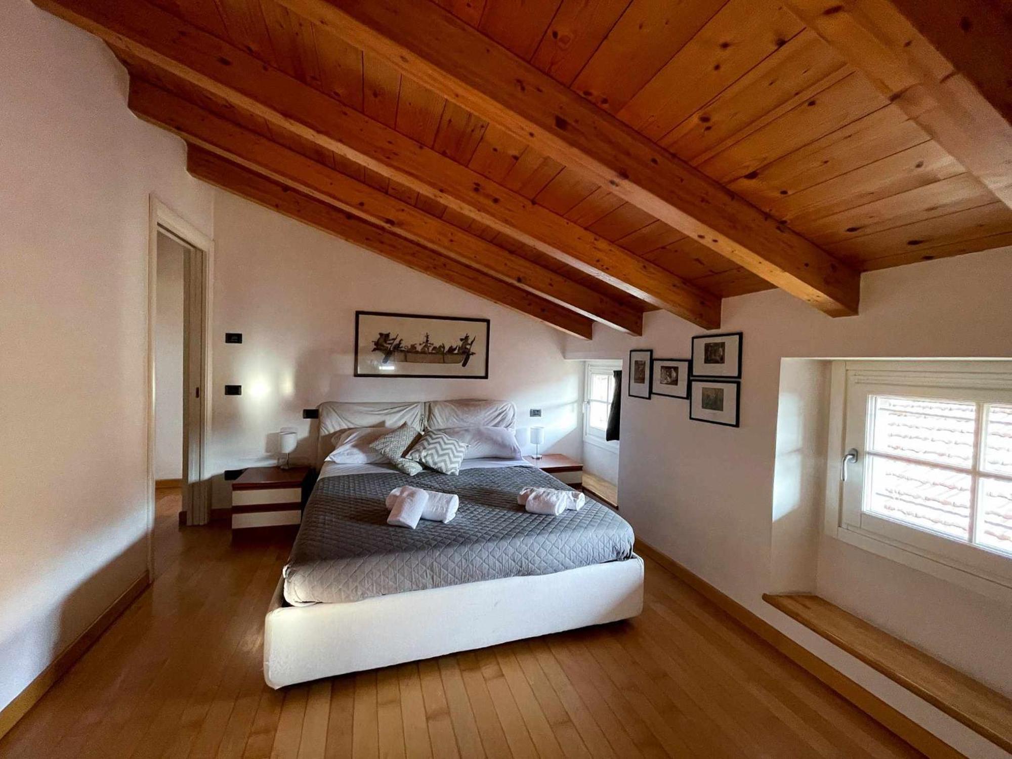 Plinio Center Town Apartment Беладжо Екстериор снимка