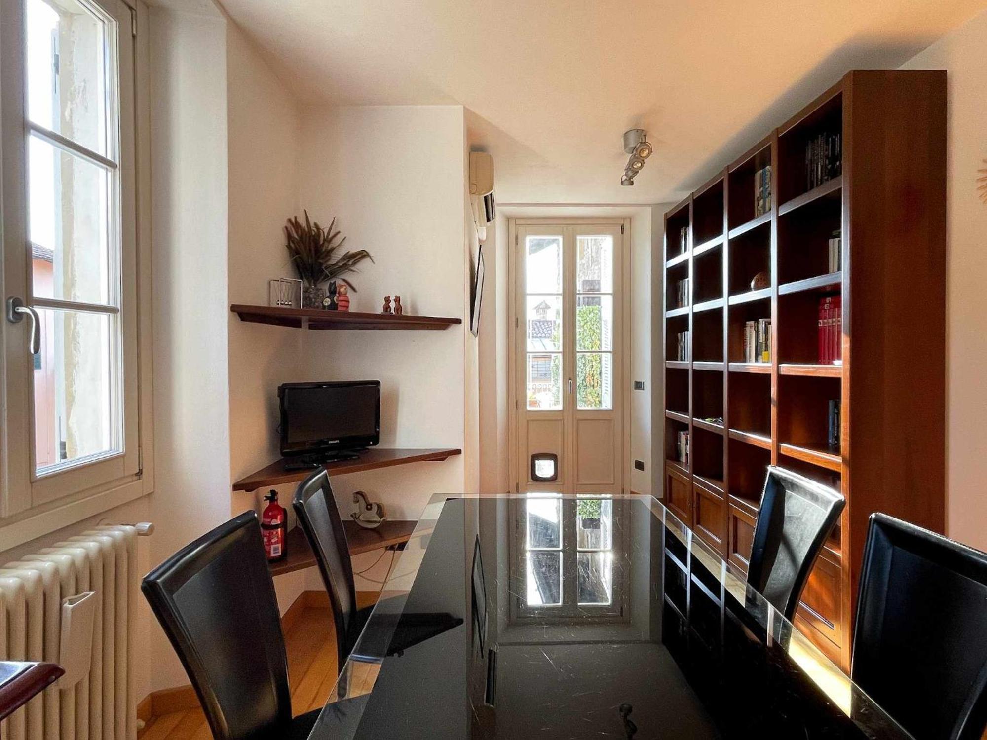 Plinio Center Town Apartment Беладжо Екстериор снимка